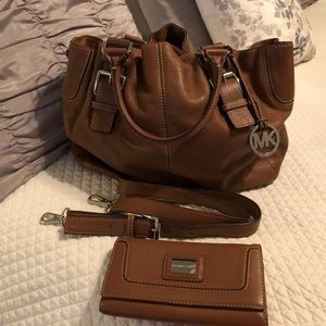 Michael Kors Large Drawstring Tote & Wallet